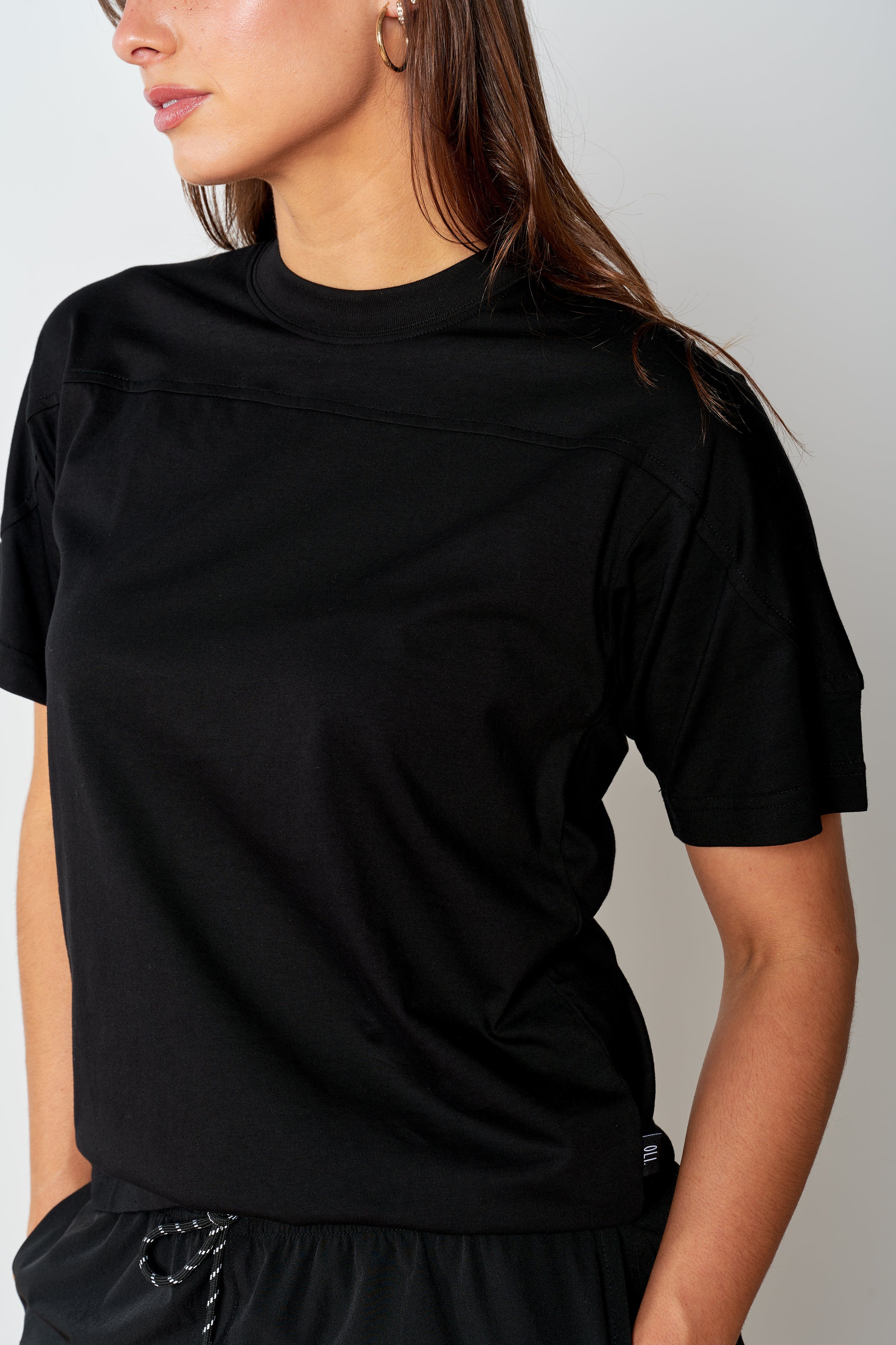 Active Classic T - Black - Image 7