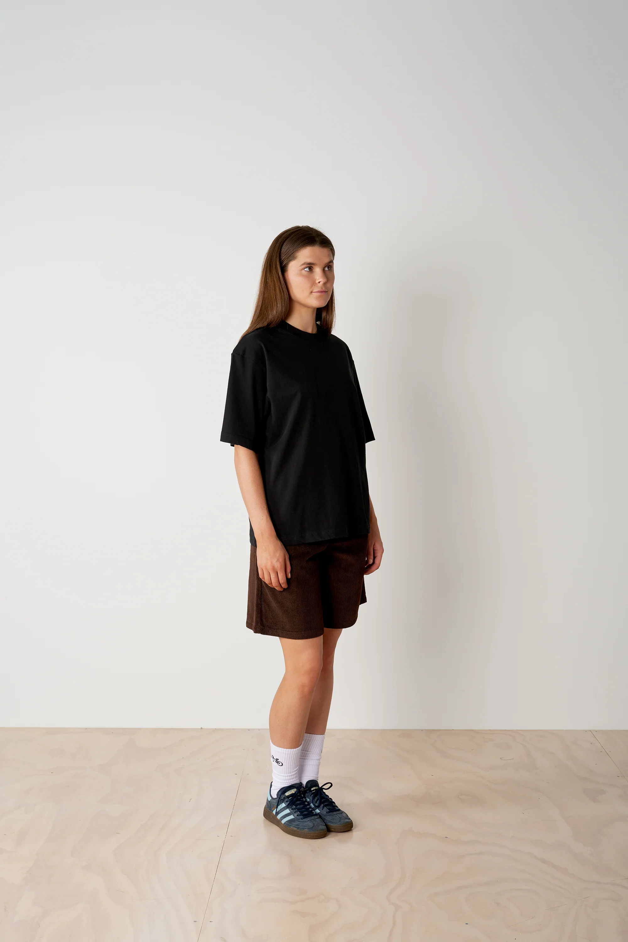 Box T - Black - Image 3