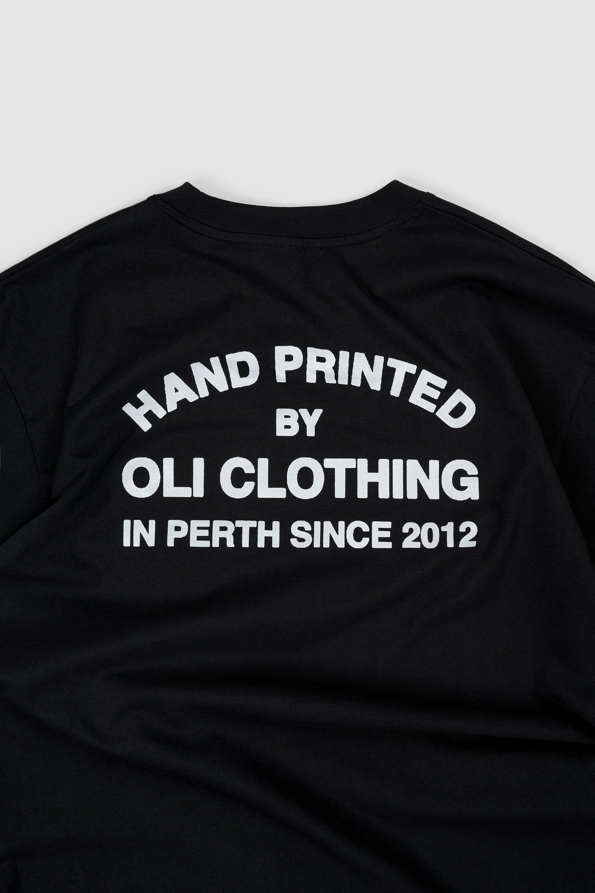 Emblem Back Print T - Black - Image 7