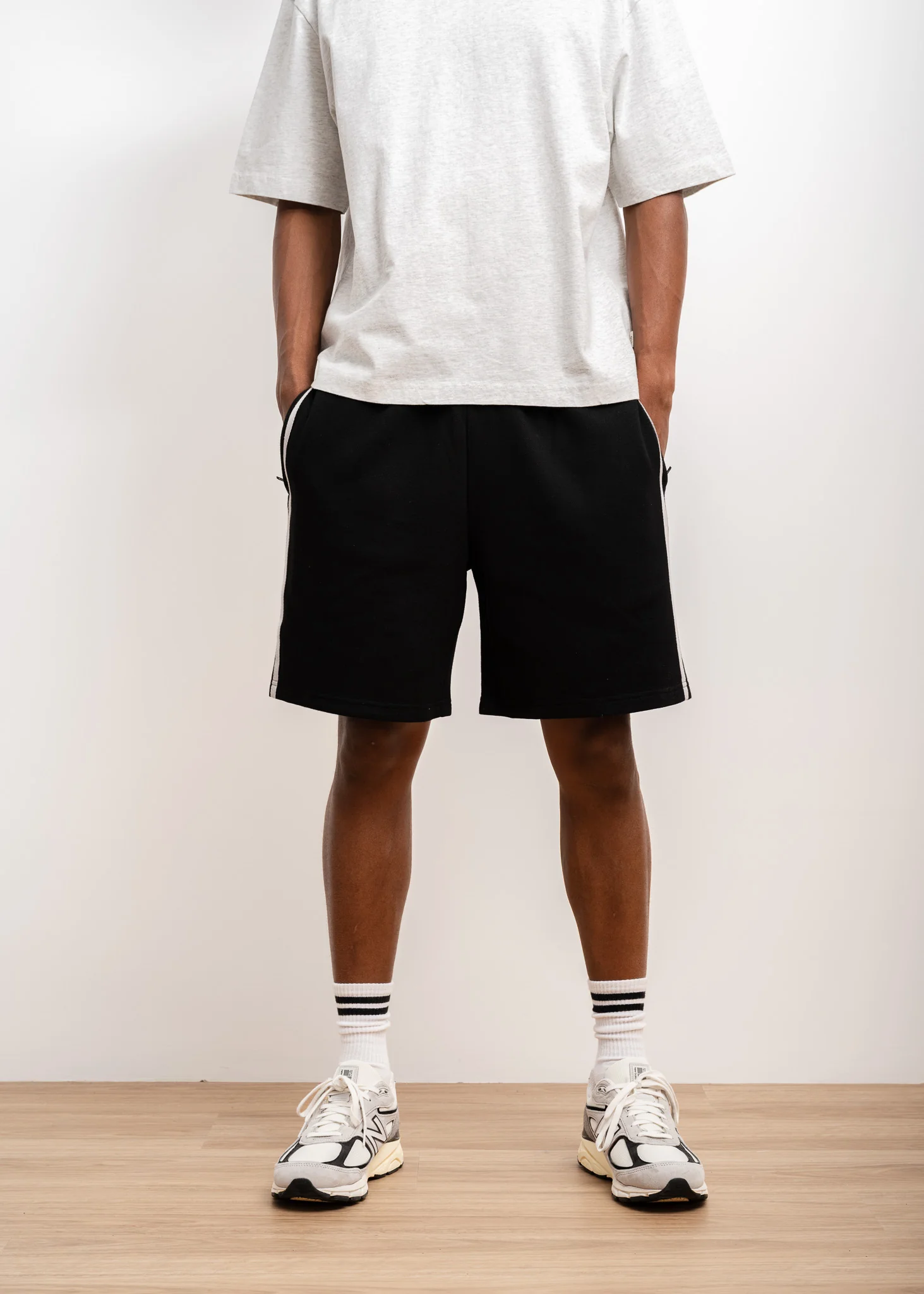 Leisure Short - Black - Image 3