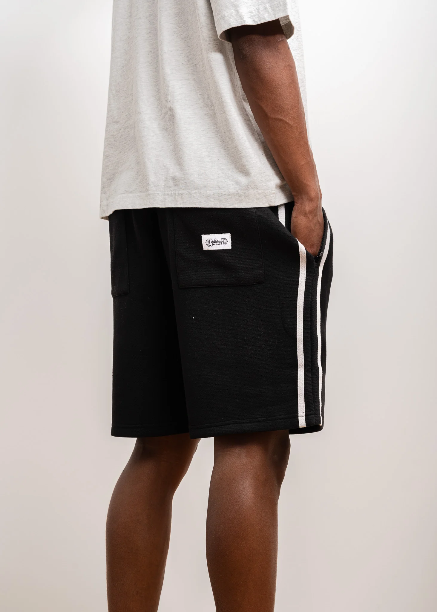 Leisure Short - Black - Image 4