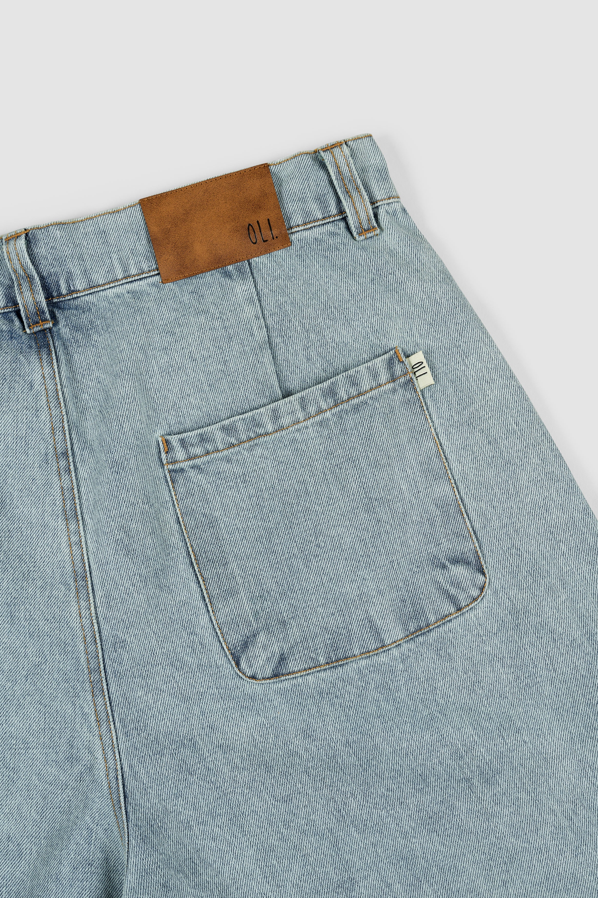 Pleated Denim Short - Washed Blue - Image 10