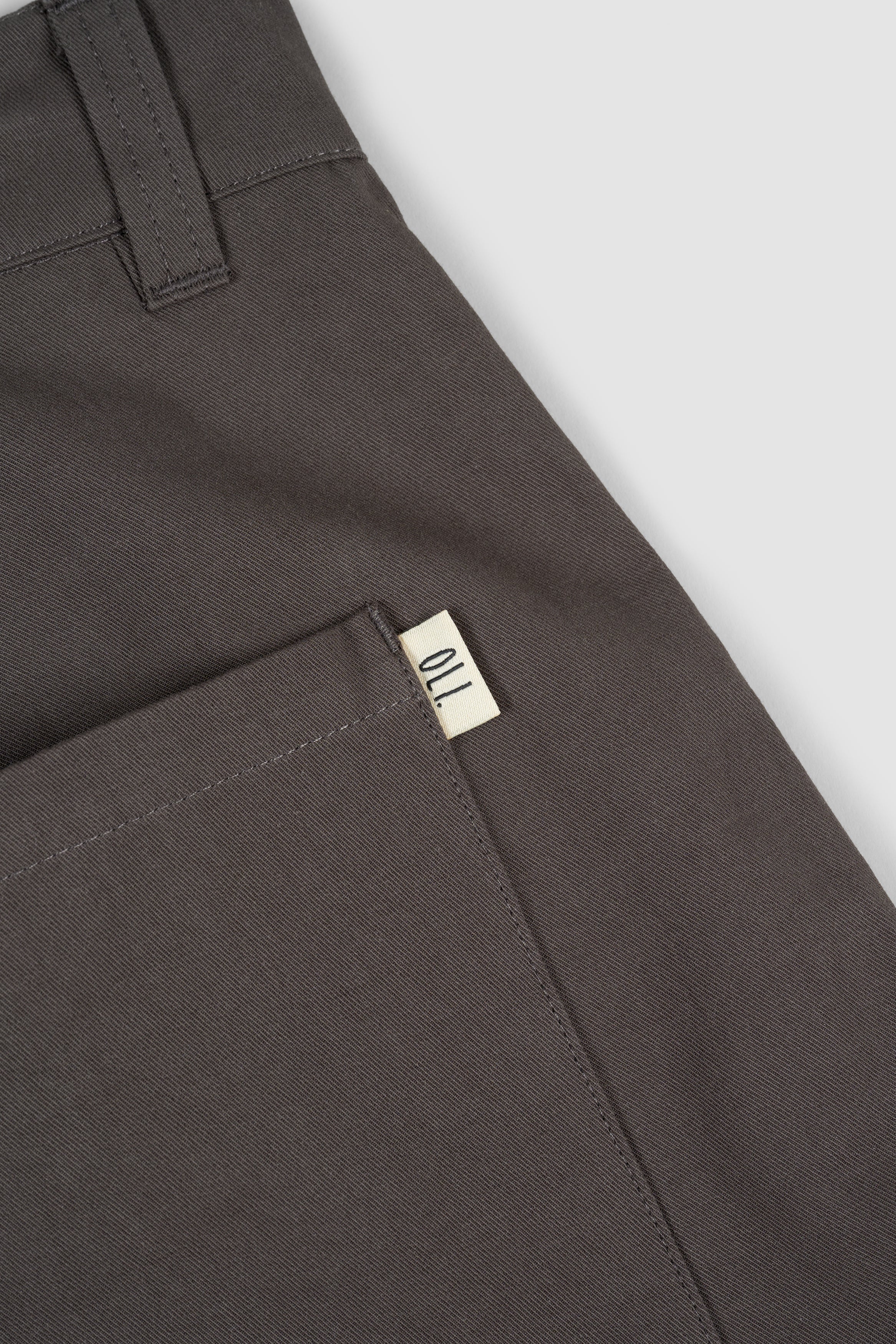 Pleated Cotton Short - Coal - Image 13